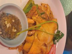 -大头虾越式风味餐厅(光明广场店)