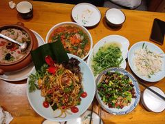 -老滇山寨•云南特色菜•地方菜•民族风情歌舞表演(金碧店)