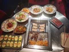 -张牌牌·东北烤肉小吃市集(金楠天街店)