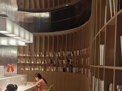 -涨巢·潮玩水疗局