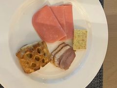 -上海临港美爵酒店·铃兰西餐厅