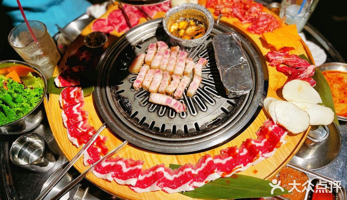 大口吃肉，大碗喝酒，peace yo！