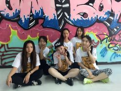 点击看大图 -TOMBOY爵士舞韩舞舞社