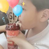 来一杯甜甜的桃桃红柚润润嗓子[加油]