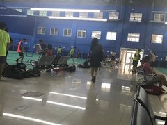 -中地华冠羽毛球俱乐部