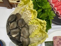 -红鼎豆捞·非遗鲍皇汤火锅(宝丰路店)
