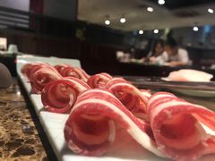 秘制黑猪五花肉-猪啊牛呀羊啊铜盘烤肉(正大广场店)