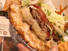-The Habit Burger Grill 哈比特汉堡(复兴soho店)