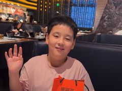 -雍容荟帝王蟹活龙虾展台自助(IFS黑金店)