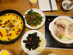 -拾味馆·浓鲜骨汤(光谷天地店)