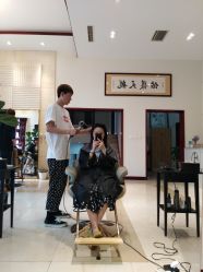 -Hello Lady发型设计