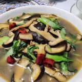 万亩良田里的地主老财饭