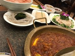 -小天鹅火锅·一线江景洪鼎旗舰店(洪崖洞店)