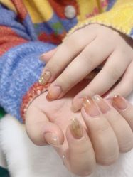 -UGIRL有个美甲