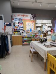 -乐友孕婴童(万象城店)