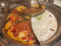 奔驰锅底-老房老舍重庆火锅(假日城市店)