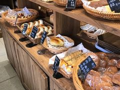 -沁屋面包店(人民东路店)