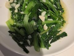 -阿瓦山寨·湘菜现炒·剁椒鱼头王(咸阳总店)