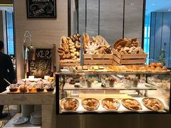 面包甜点陈列柜-飨食汇全日制餐厅·昆山皇冠假日酒店(九方店)