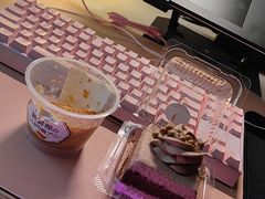 -红宝石·鲜奶小方·海派西点房(控江店)