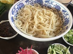 -亿诣蝎府炸酱面羊蝎子火锅(酷车小镇店)