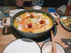 -山城外·非遗酸菜鱼(蜀都万达店)