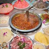 成都人都爱吃的老火锅，果真香的很！