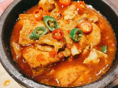 石锅焖豆腐-滇越乘象云南餐厅(豆各庄店)