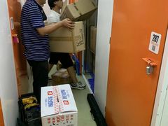 -大众迷你仓自助寄存仓库(徐家汇2店)