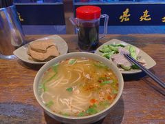 -亮亮面馆(经六路店)