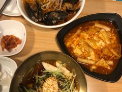 -军硕烤肉·部队火锅(二七万达店)