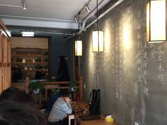 大堂-一两饭川味素食餐厅
