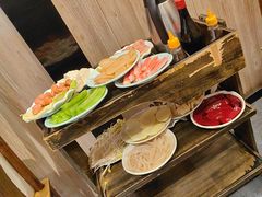 -肖肖酸萝卜鱼火锅(总店)