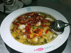 -姚姚酸菜鱼·金戈戈香港豉油鸡(喜荟城联名店)