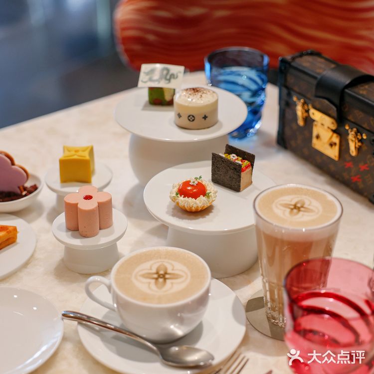 还得是成都！首家LV餐厅，下午茶上新啦～