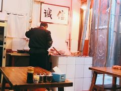大堂-六爷门框百年卤煮