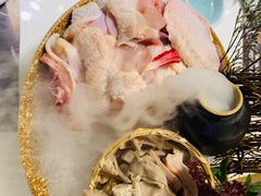 -洪氏嗨捞·猪肚鸡火锅(阳光天地店)