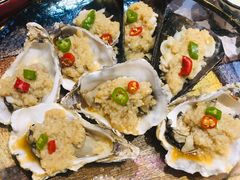 -虾弄弄海派小龙虾·牛羊蝎子火锅