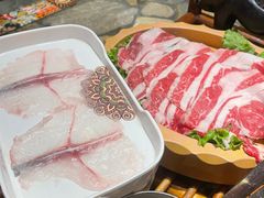 -老牌坊云南鱼豆花火锅(爱建店)