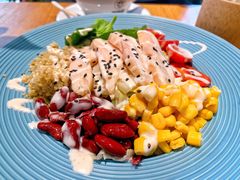 主厨凯撒鸡肉沙拉-ZING COFFEE 镜咖啡