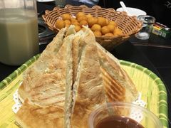-鱼头泡饭·湖北菜·非物质文化遗产(岳家嘴总店)