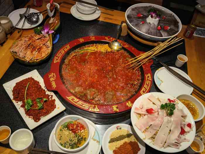 蜀镇老火锅(双楠总店)-"之前还是隔壁小店铺的时候一直吃这家,这家.
