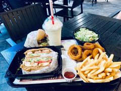-The Habit Burger Grill 哈比特汉堡(爱琴海店)