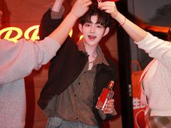 -何师烧烤Pro ·小龙虾·江湖川菜·精酿啤酒(太古里店)