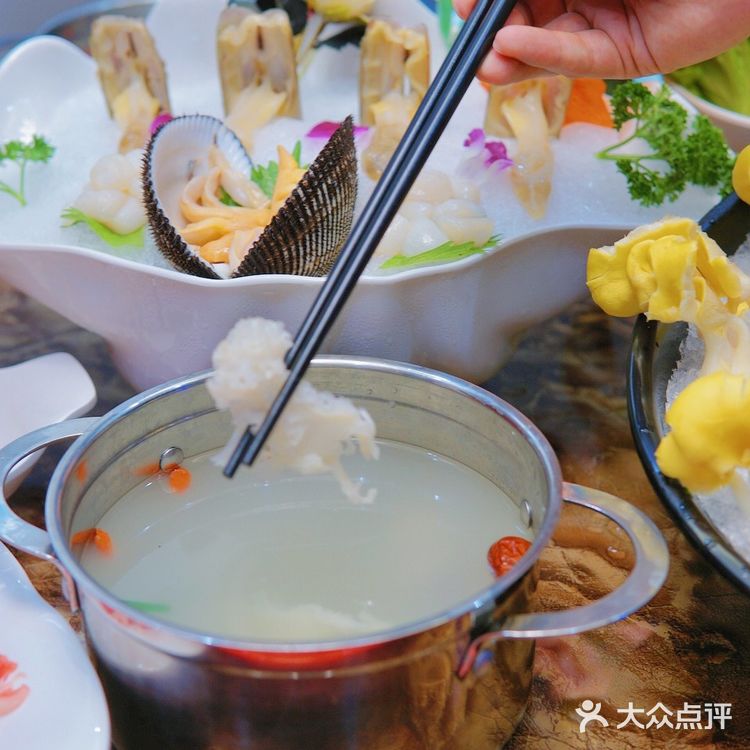 南京探店🔍菌味斑鱼府解锁薄如蝉翼斑鱼片