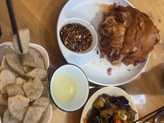 -聚首堂·特色小吃·肘子(什刹海德胜门店)