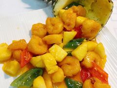 菠萝鲜虾球-雅逸居海鲜小厨