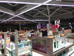 -日上免税店(三径路t3店)