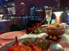 波士顿龙虾配鲜芦笋色拉-Kathleen's Waitan 凯圣琳江景西餐厅(外滩店)