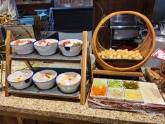 -野山舂·贵州现舂酸汤火锅(鸿通城店)